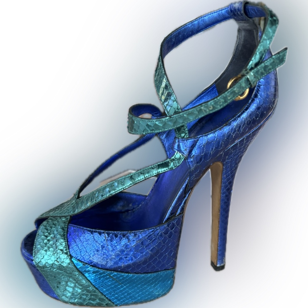 Vintage Gucci snakeskin platform heels - Picture 2 of 10